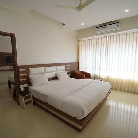Bhramari Nest Hotel Subrahmanya Ngoại thất bức ảnh
