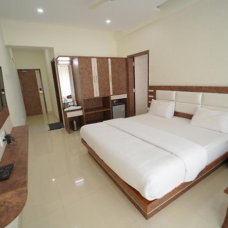 Bhramari Nest Hotel Subrahmanya Ngoại thất bức ảnh