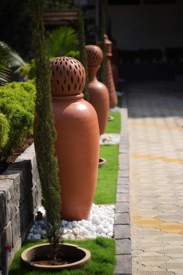 Bhramari Nest Hotel Subrahmanya Ngoại thất bức ảnh