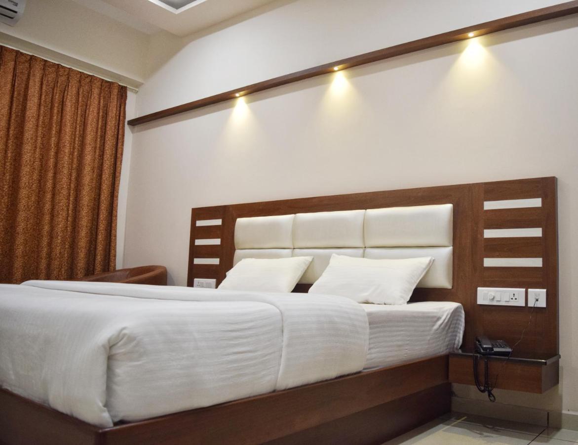 Bhramari Nest Hotel Subrahmanya Ngoại thất bức ảnh