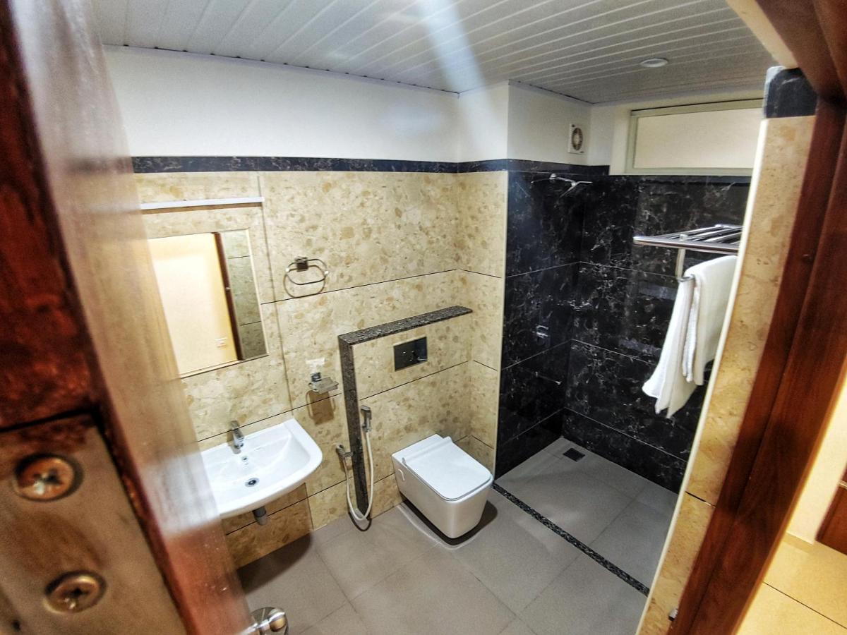 Bhramari Nest Hotel Subrahmanya Ngoại thất bức ảnh