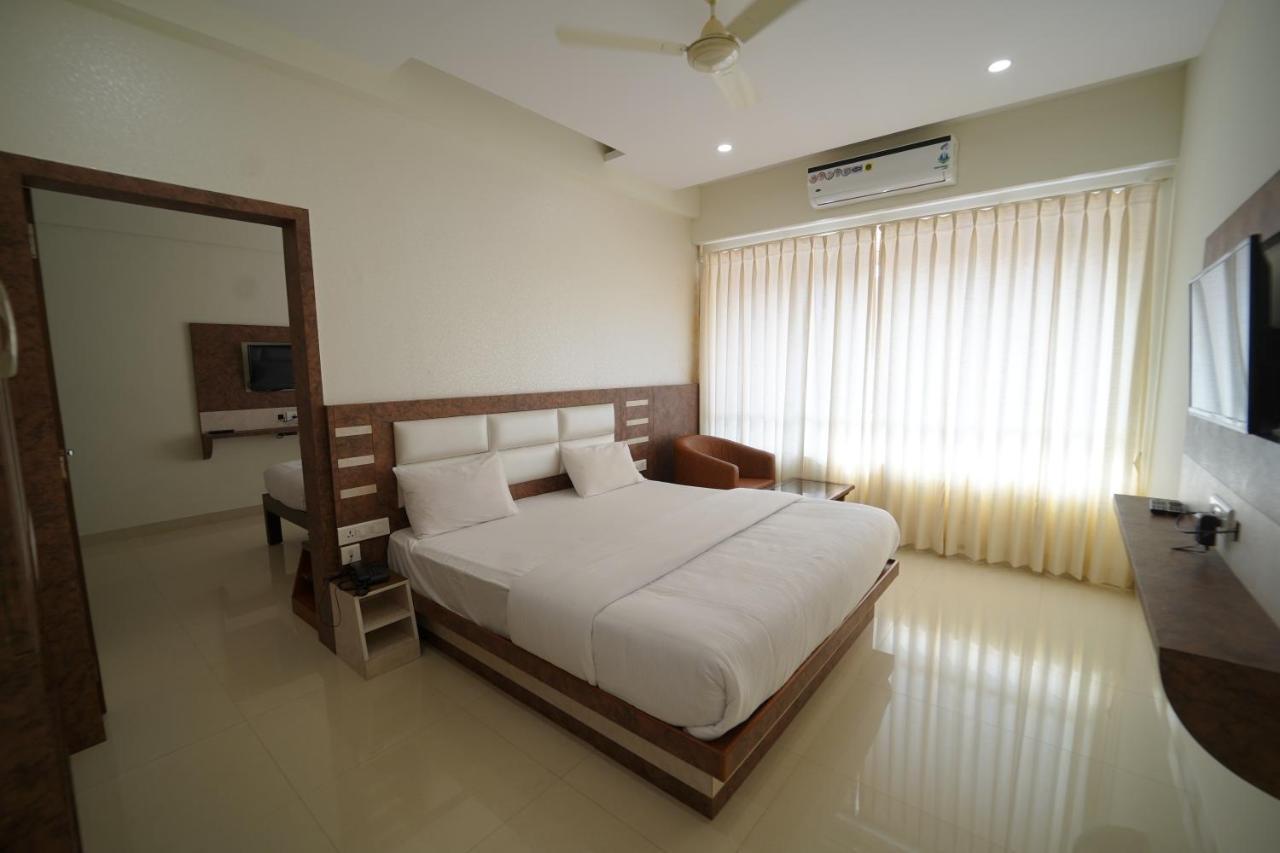 Bhramari Nest Hotel Subrahmanya Ngoại thất bức ảnh